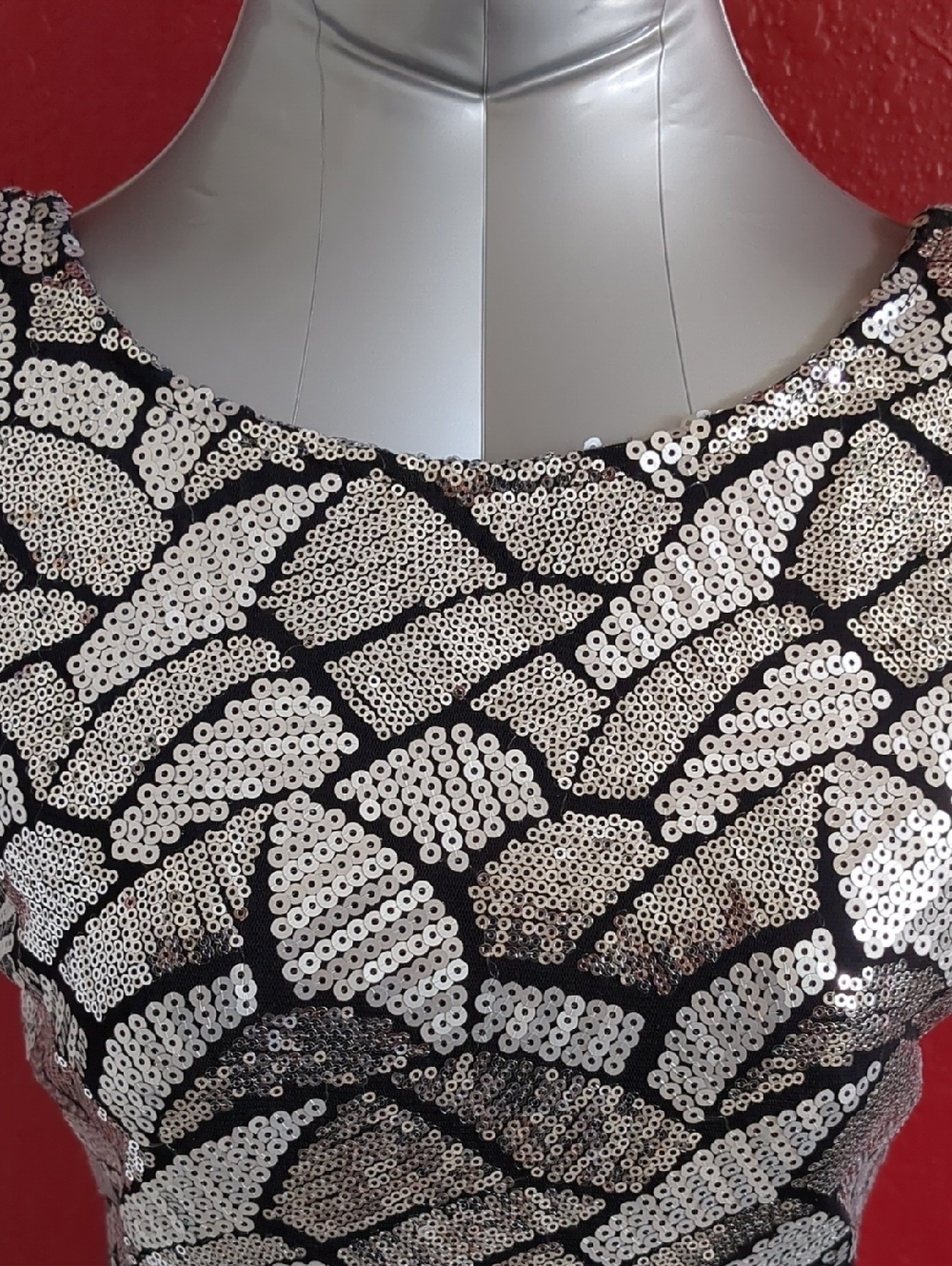 Rubber Ducky Silver & Black Sequin Open Back Short Sleeve Badycon Mini Dress - Picture 3 of 14